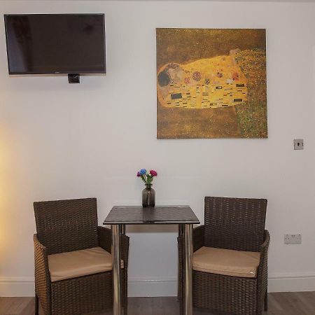 Gooseacre Rooms Харроу Экстерьер фото