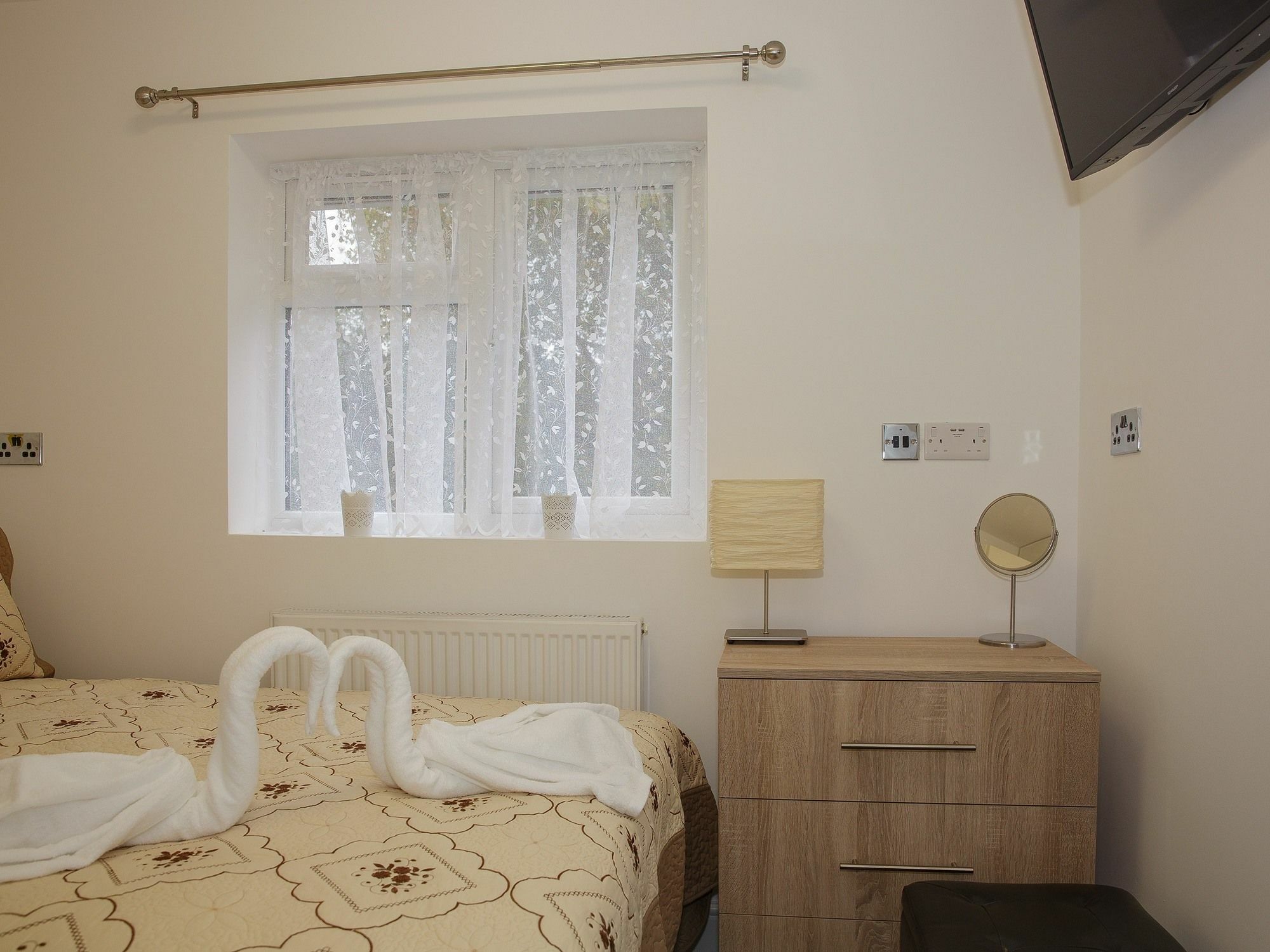 Gooseacre Rooms Харроу Экстерьер фото